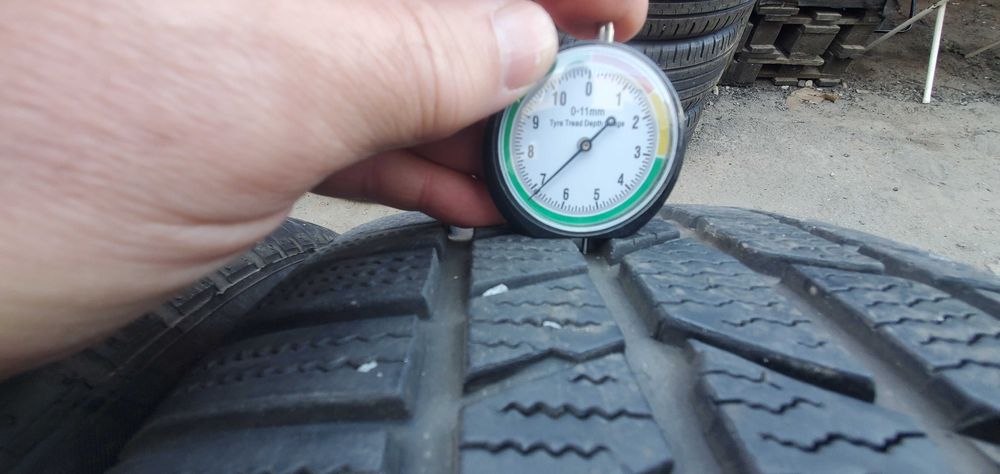 Зимові шини 235 45 R17 Continental TS830P France 4шт