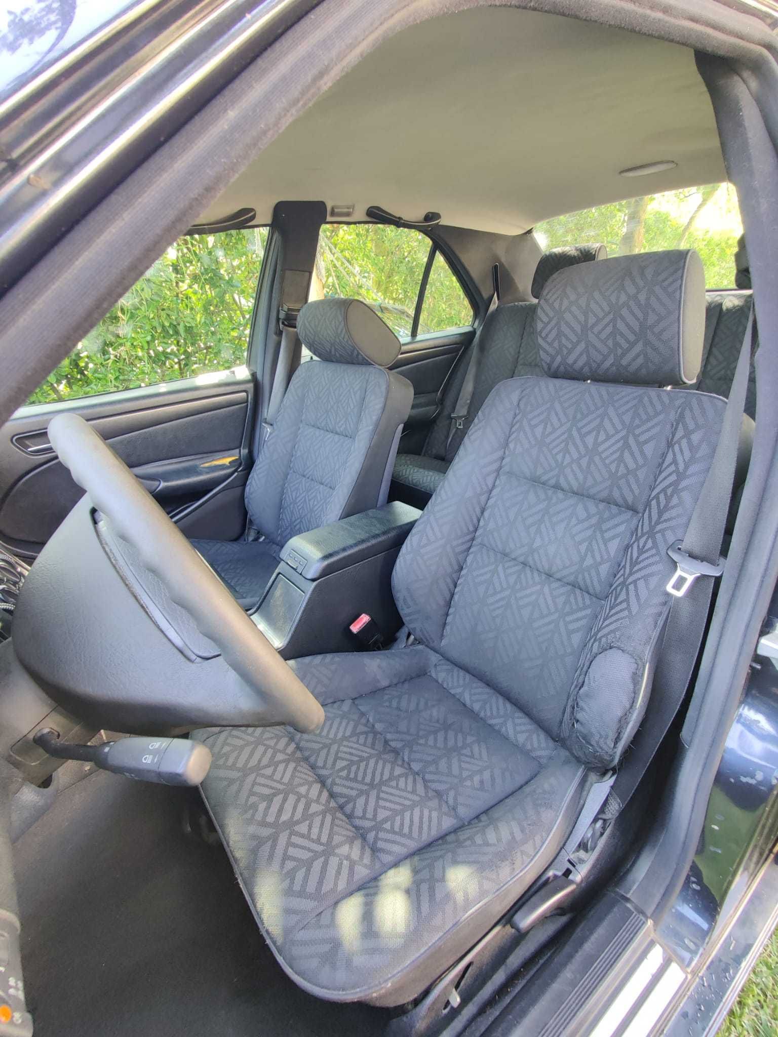 Mercedes-Benz C200. Clássico económico desde 1997