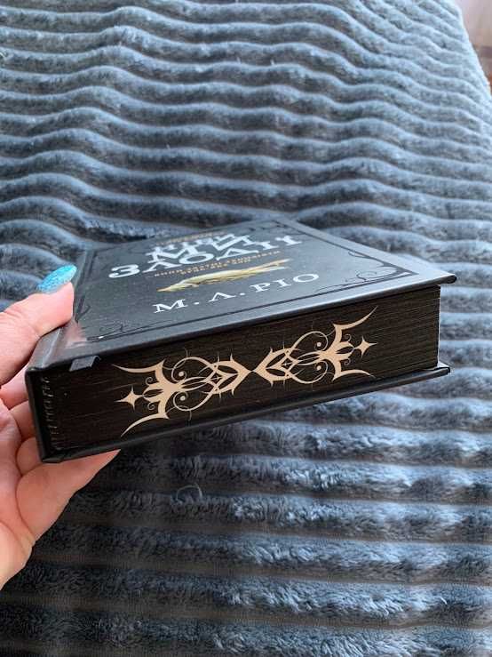Ніби ми злодії Limited edition. М. Л. Ріо. В НАЯВНОСТІ