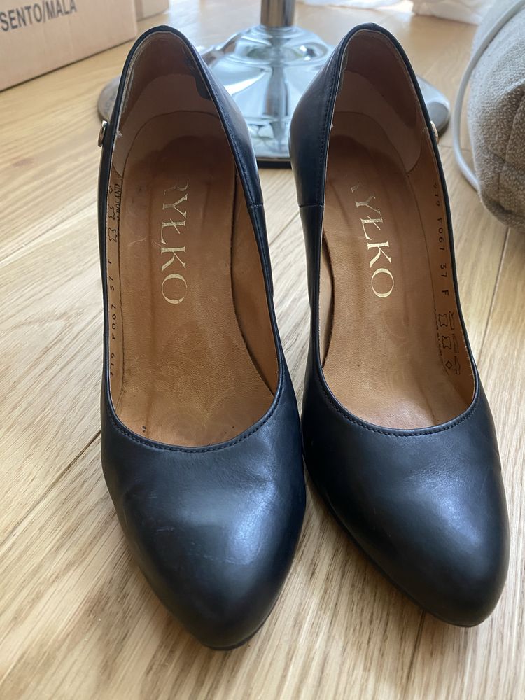 Czółenka klasyczne buty na obcasie Ryłko 37