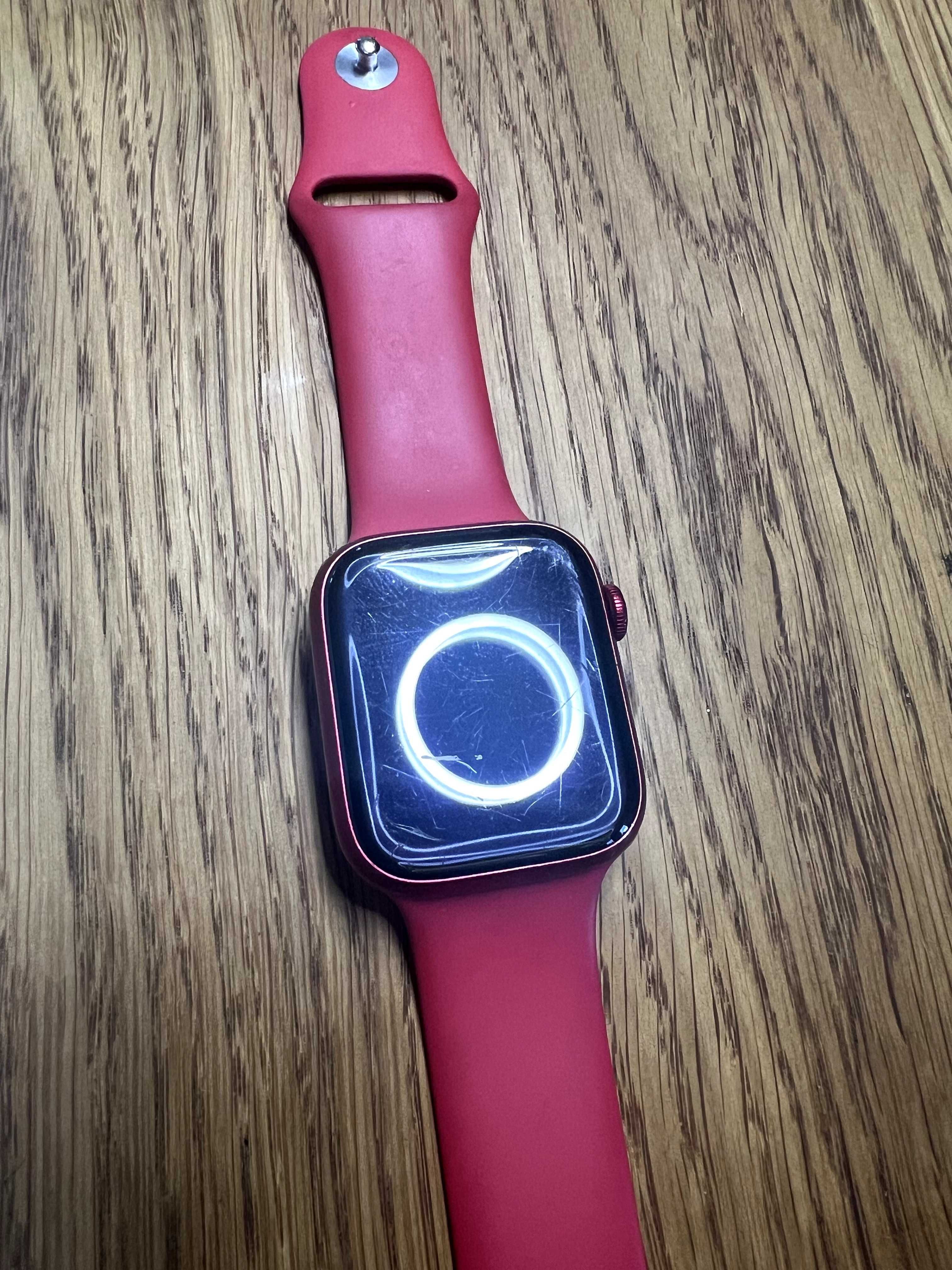 Apple Watch 7 RED