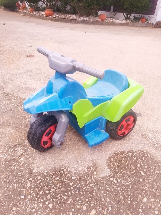 Mota de pedal a bateria