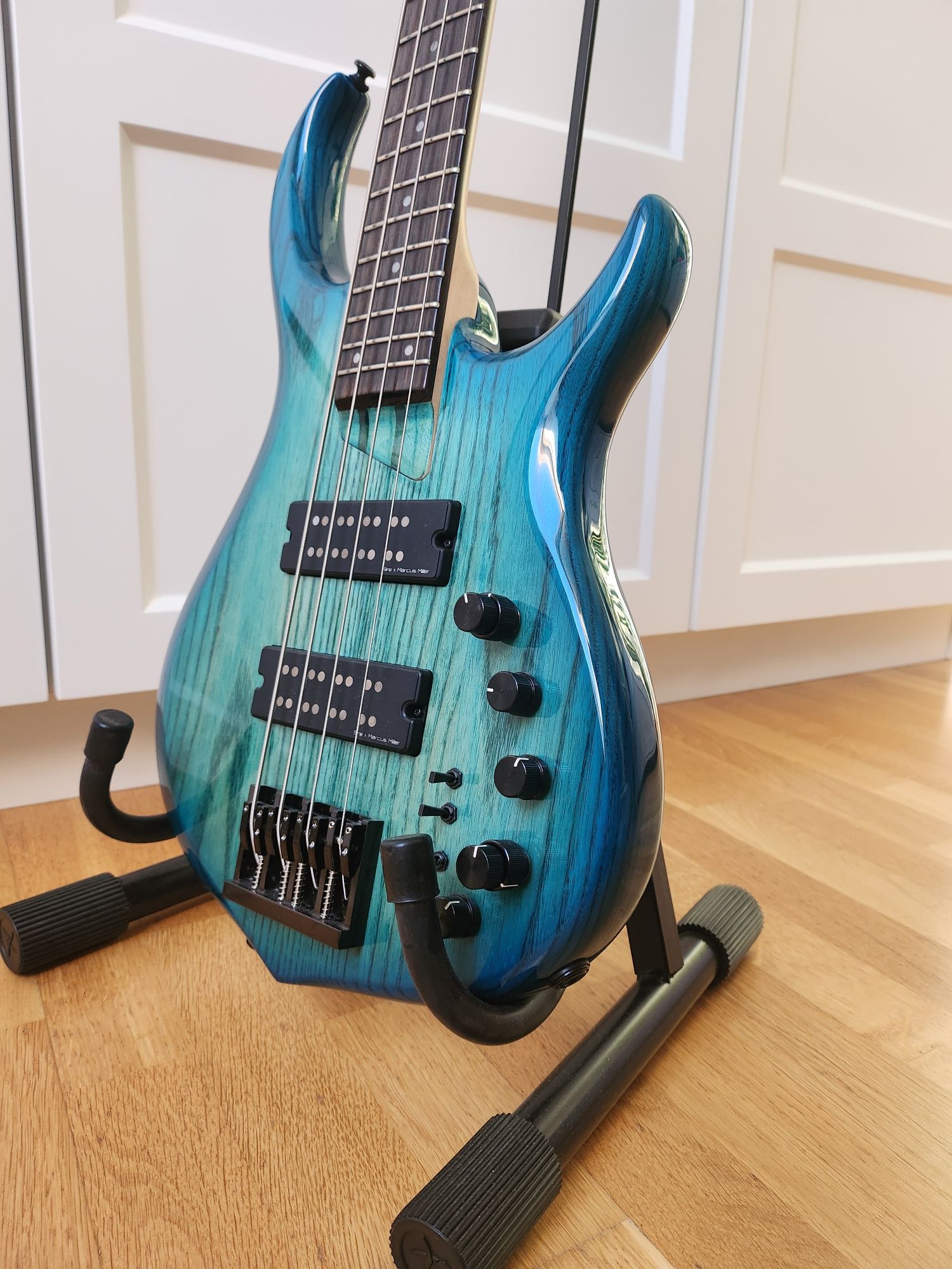 SIRE Marcus Miller M5 4 struny