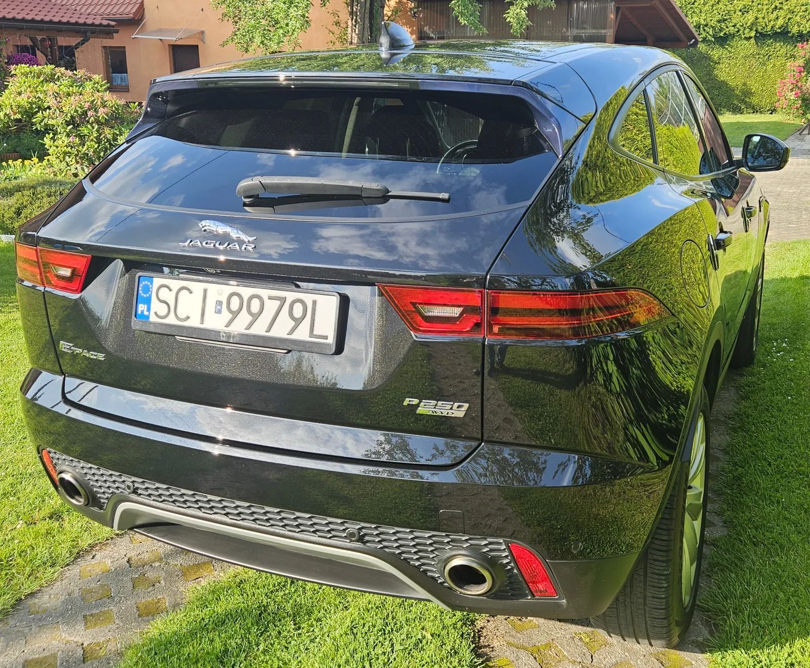 Jaguar E-Pace Stan idealny,FV 23%, Czarny metalik, 11/2020 37700km