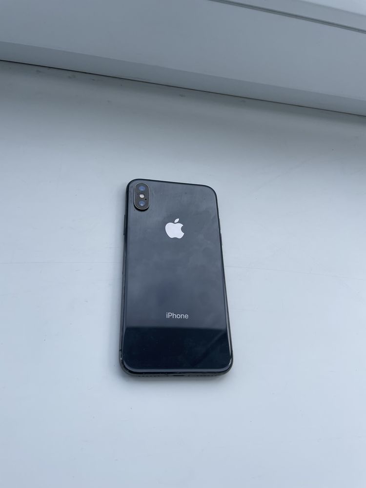 Продам iPhone X за 7500 грн.