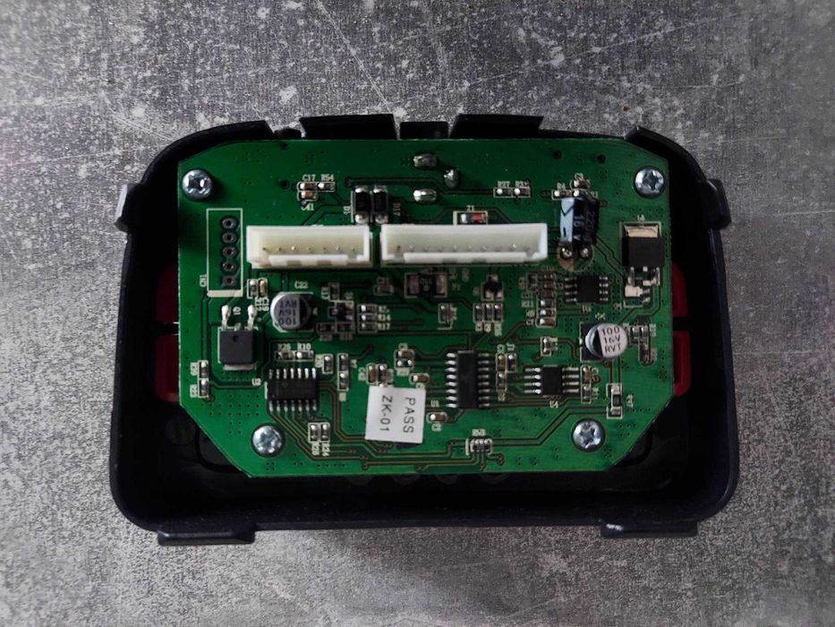 Panel muzyczny do auta na akumulator