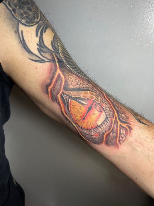 Татуювання. Кольорові тату. Виправлення tattoo.