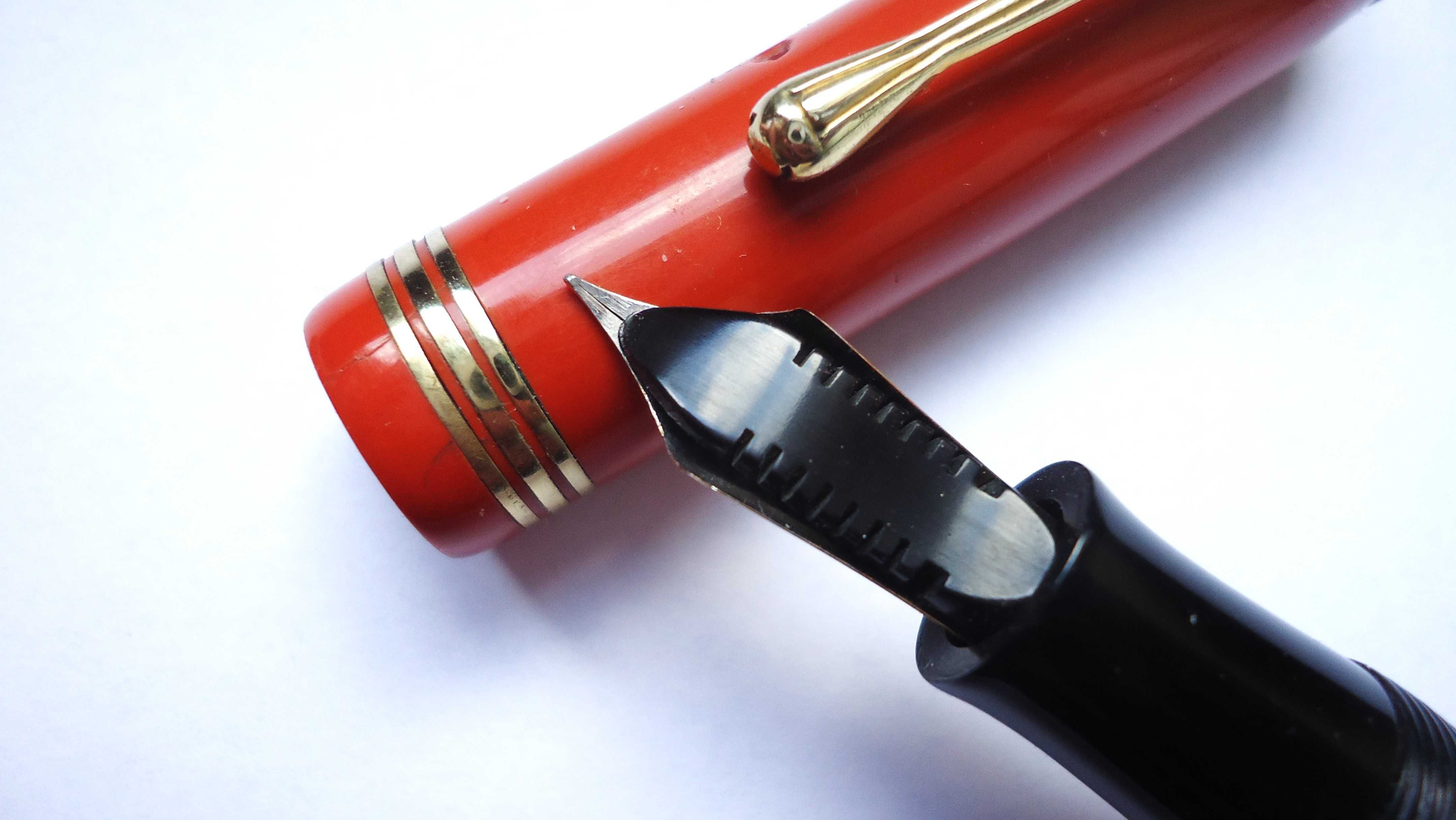 Pióro wieczne Penol de Luxe Aero Coral Red kreska F-M DEN 1936