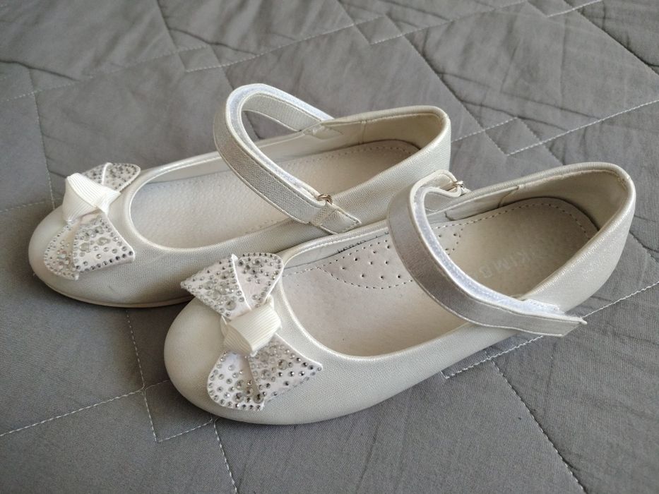 Туфельки для дівчинки