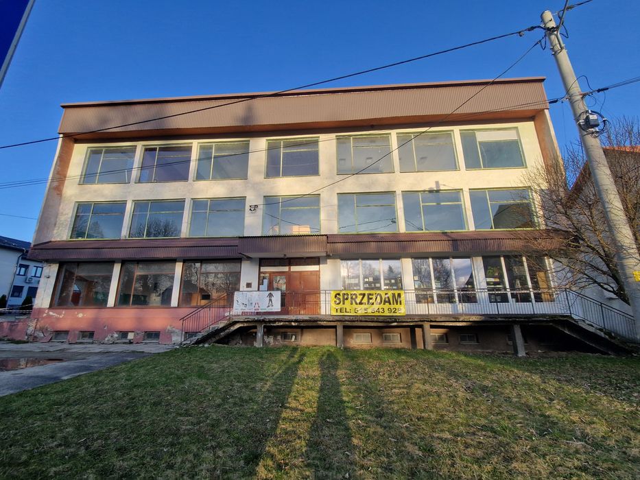 Budynek handlowo-usługowy nieruchomości Bieszczady