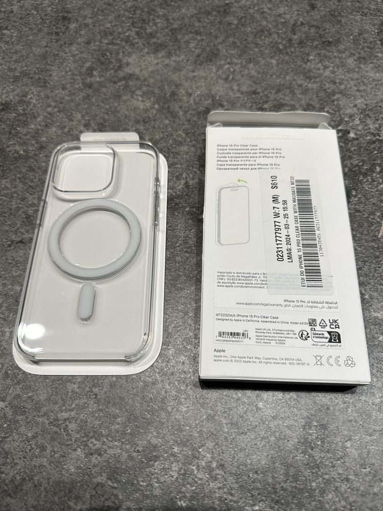 Oryginalne etui Apple iPhone 15 Pro Clear Case Magsafe