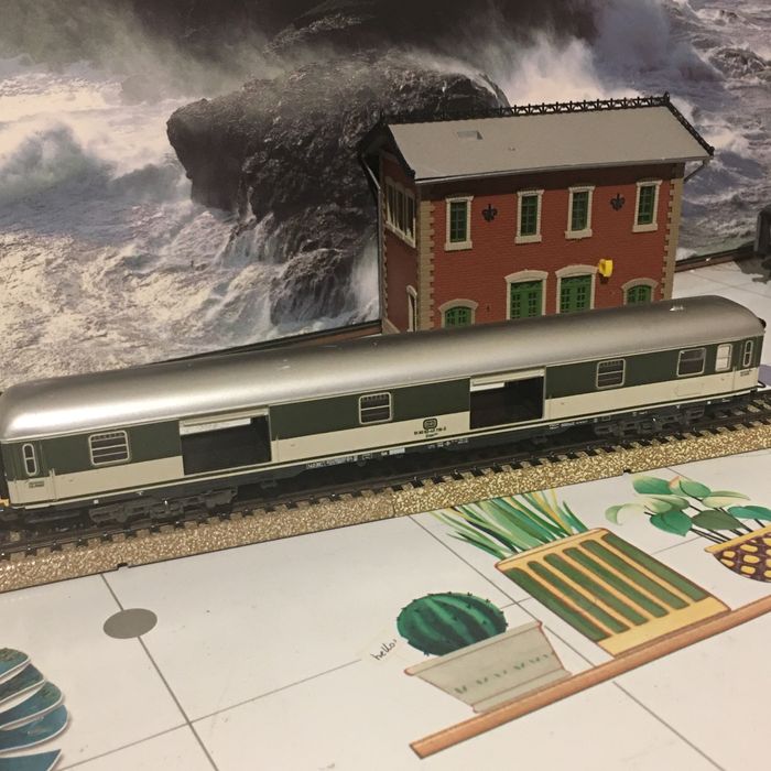 Wagonik Marklin osobowy do kolejki elektrycznej