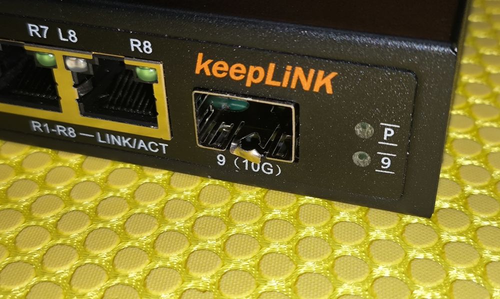 Ethernet Switch keepLINK KP-9000-9XH-X на 8 портів 2.5G & SFP+ 10G