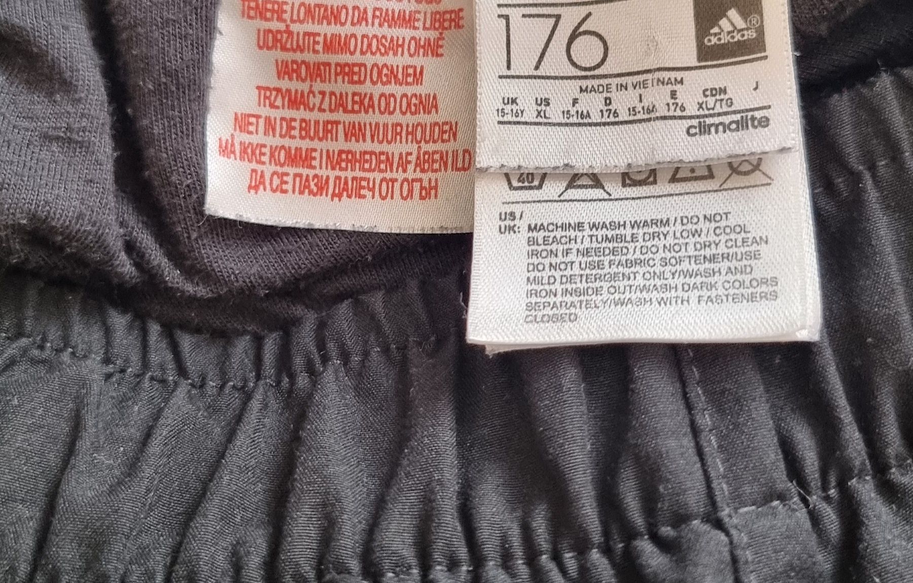 Calças Adidas (M) nunca utilizadas