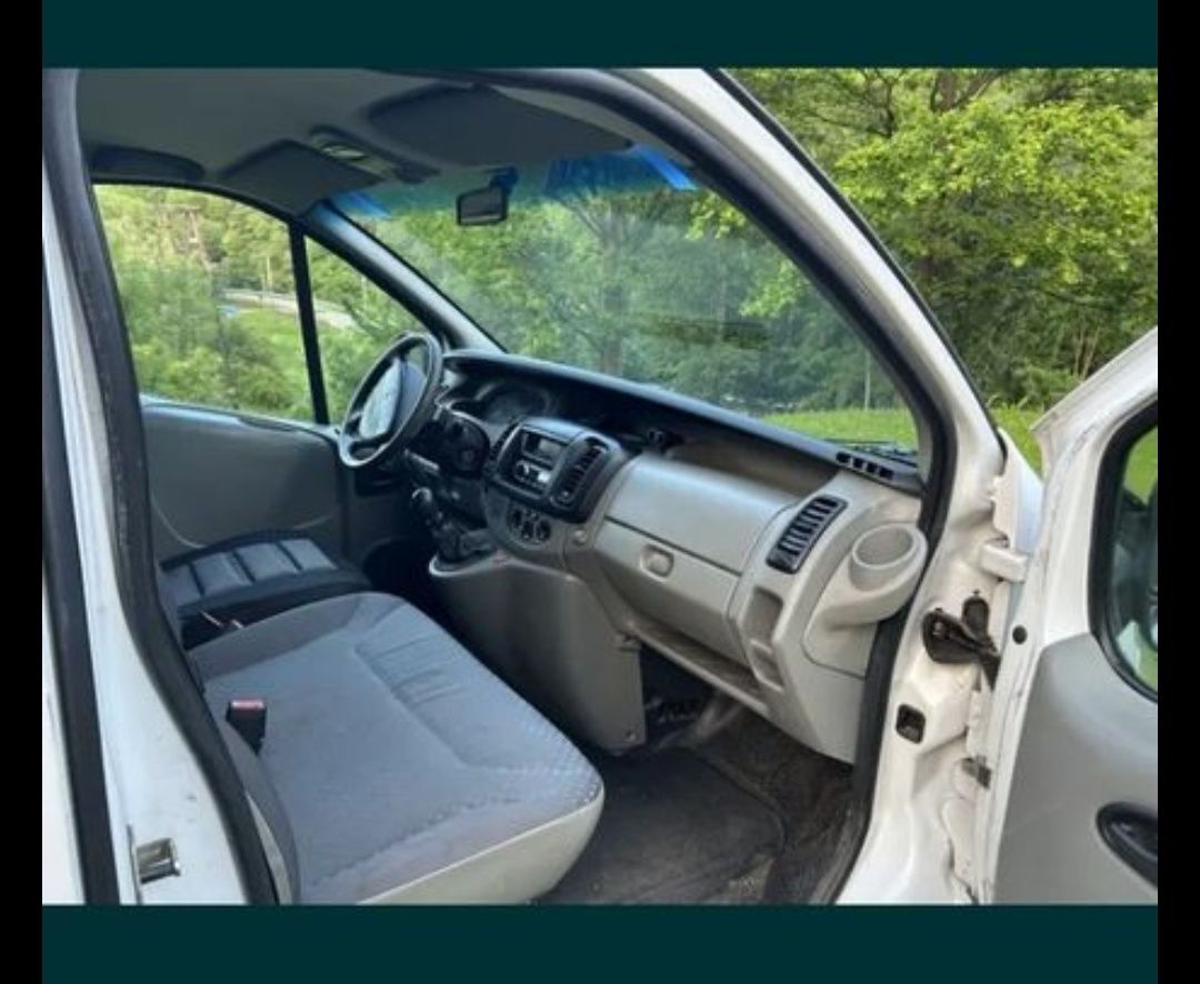 Trafic 2.0 dci 115 brygadówka vivaro