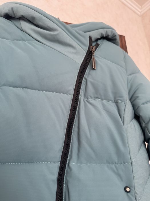 Куртка- пуховик очень теплая