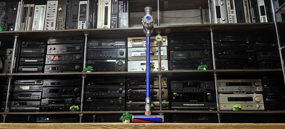 Бездротовий пилосмок Dyson V6