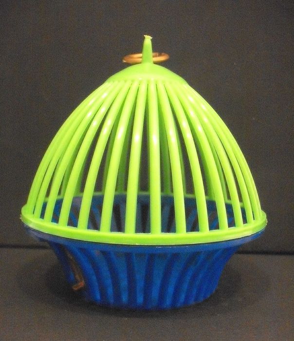 Gaiola antiga para insetos pequenos Portuguesa