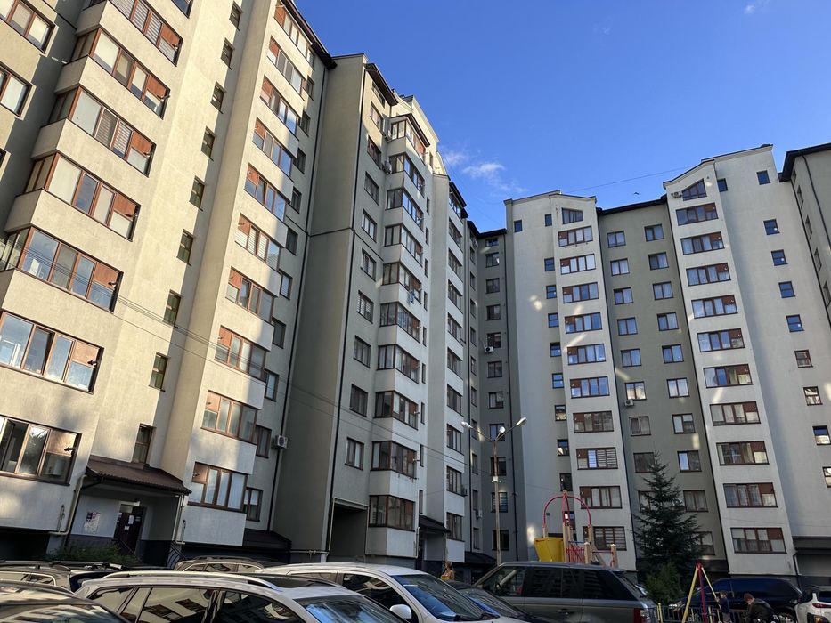 Продам 2 кім.кв в центрі.Заходь та живи!