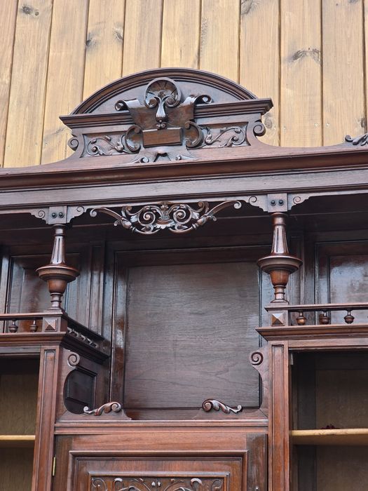 Orzechowy kredens eklektyczny rzeczy #2107 Stylowy Węgrów