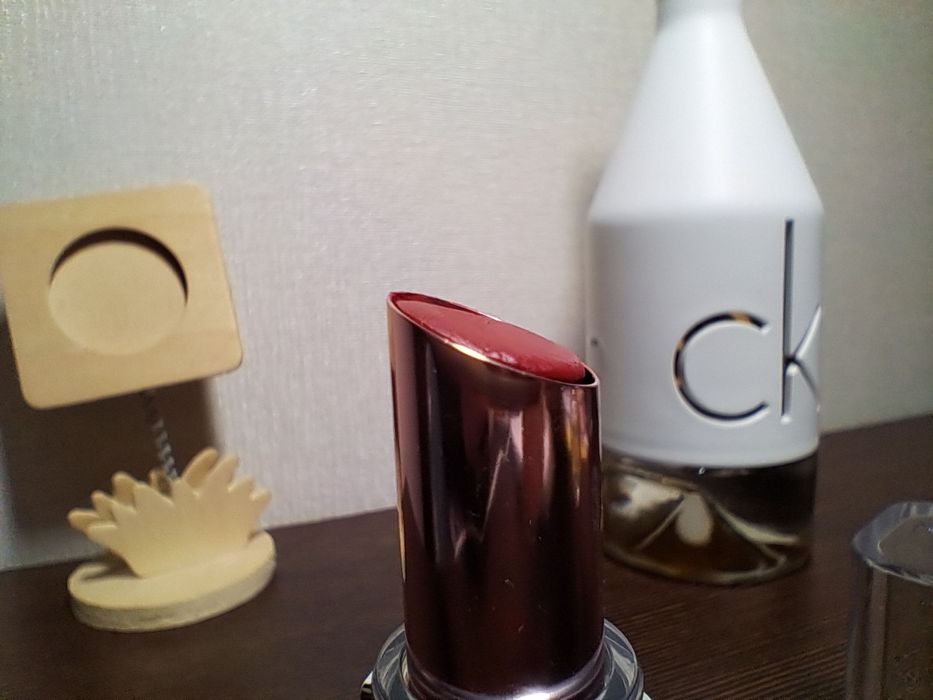 L'Oréal Paris Glow Paradise Balm-in-Lipstick353Mulberry Ecstatic Sheer