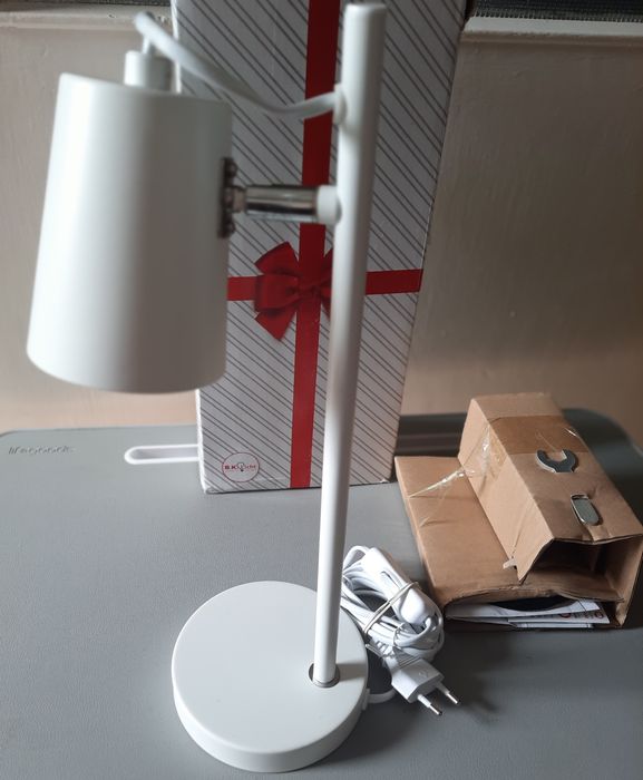 Nowa, metalowa Lampka biurkowa dla dziecka