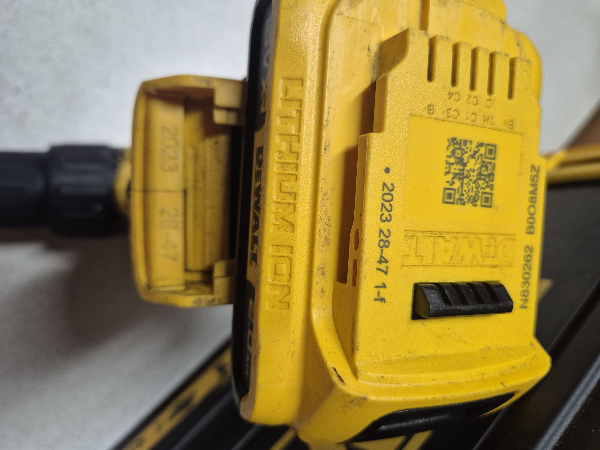 DeWalt Wkrętarka Udarowa +Aku+ Walizka