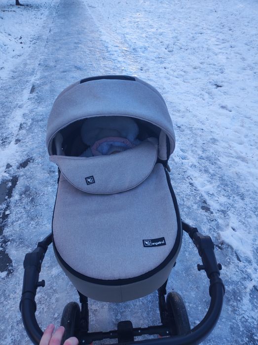 Дитячий візочок Angelina Premiera 2 в 1 колір бежевий. Стан ідеальний.