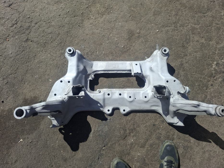 Передний Подрамник Nissan X-trail T30