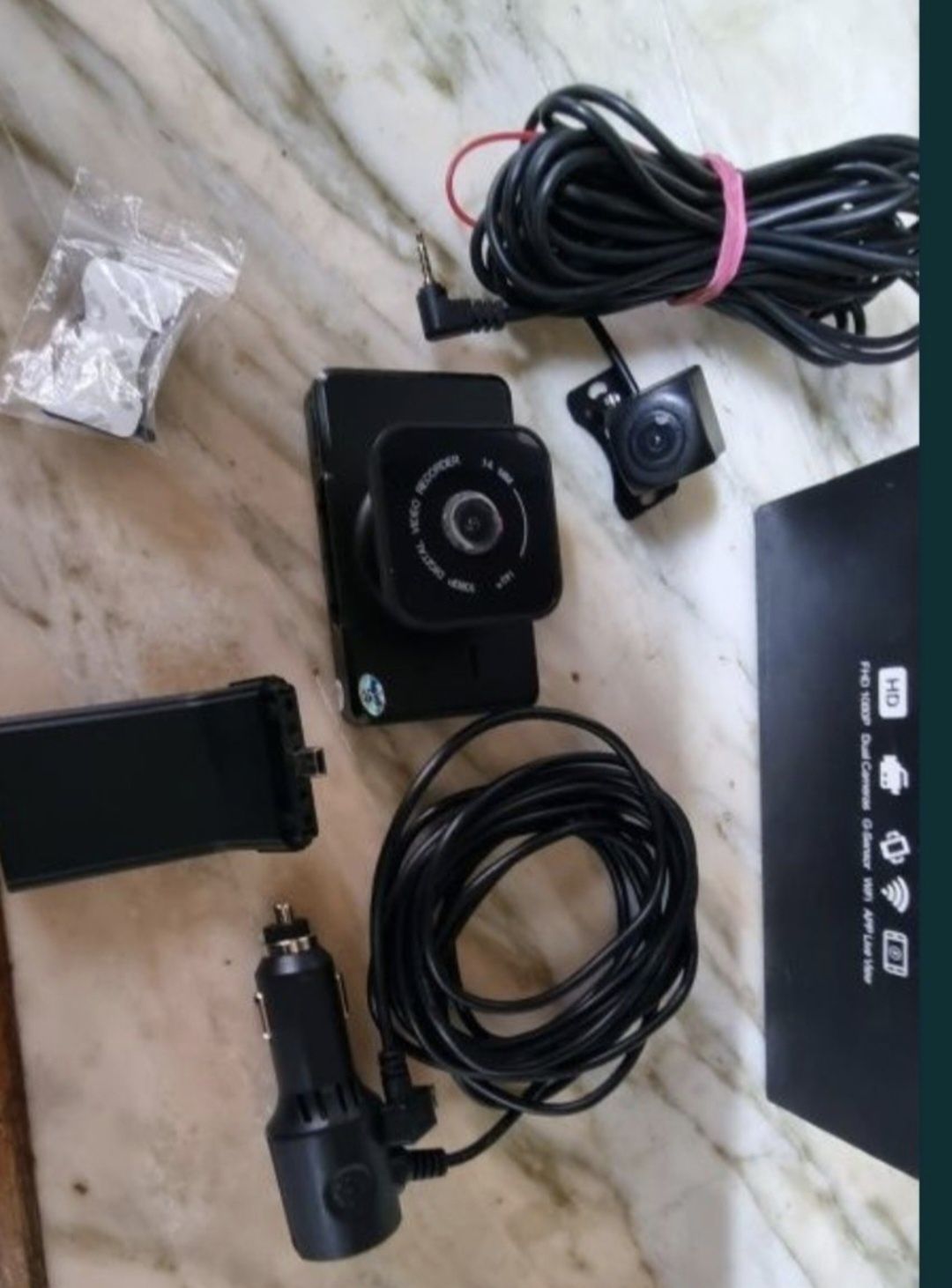 Продам  видеорегистратор Dash Cam  k10-gps  ,Wi-Fi, gps ,2 камеры з.в