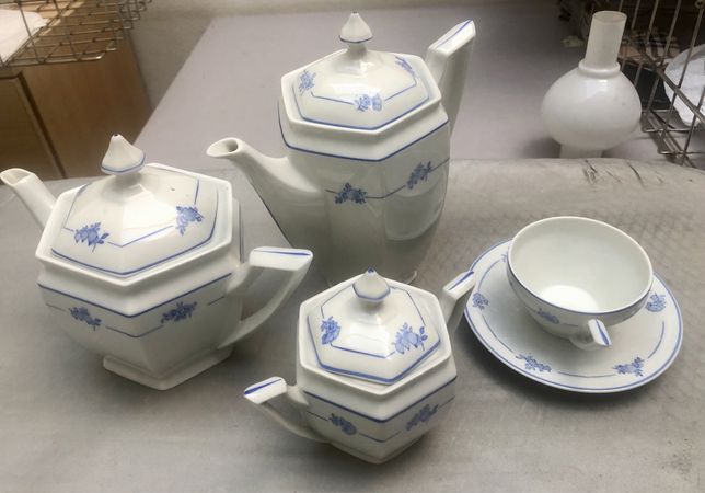 Conjunto  de chá em porcelana em tons de azul