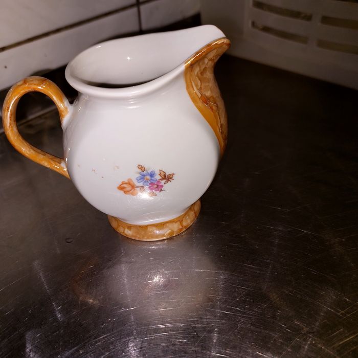 Mlecznik kubek do śmietanki