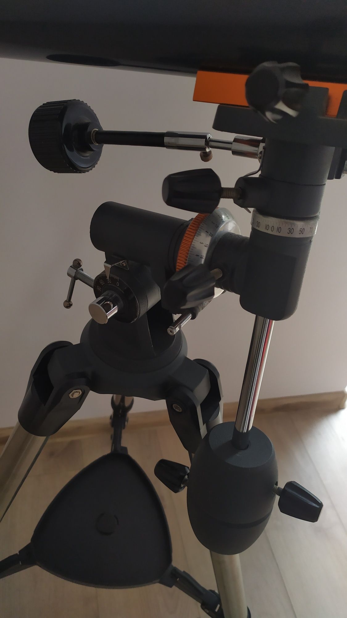 Teleskop Celestron AstroMaster 70EQ