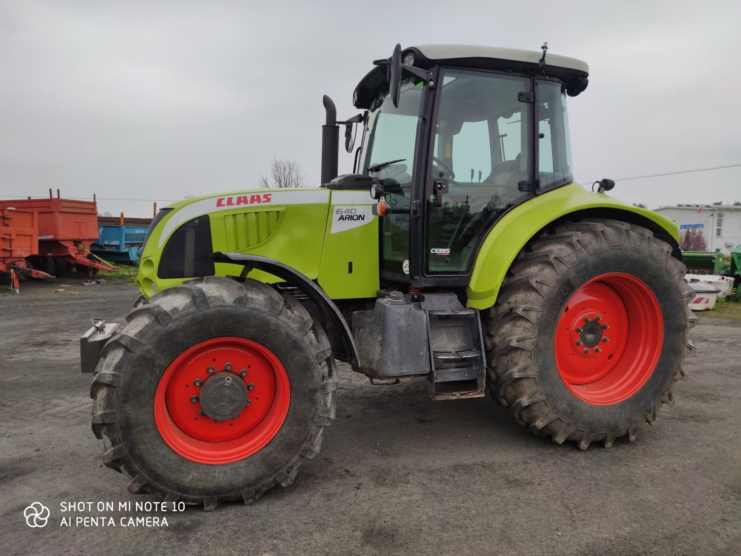 Claas Arion 640/  Pneumatyka/skrzynia biegów 50 km/1 h / import Niemcy