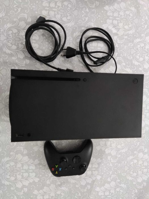 Xbox Series X 1TB com Comando e Garantia até 12/2026