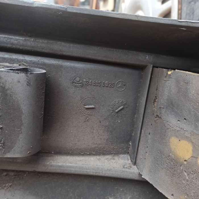 Бампер Мерседес w 124 ,190,202,203,204,205,210,211,212,213,140,220,221