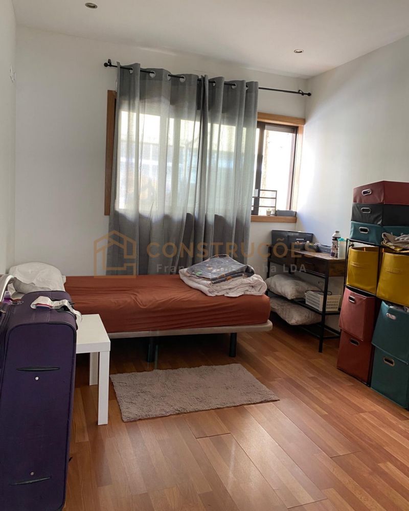 Arrenda-se Apartamento T2 – Rua Fialho de Almeida, Vila Nova de Gaia