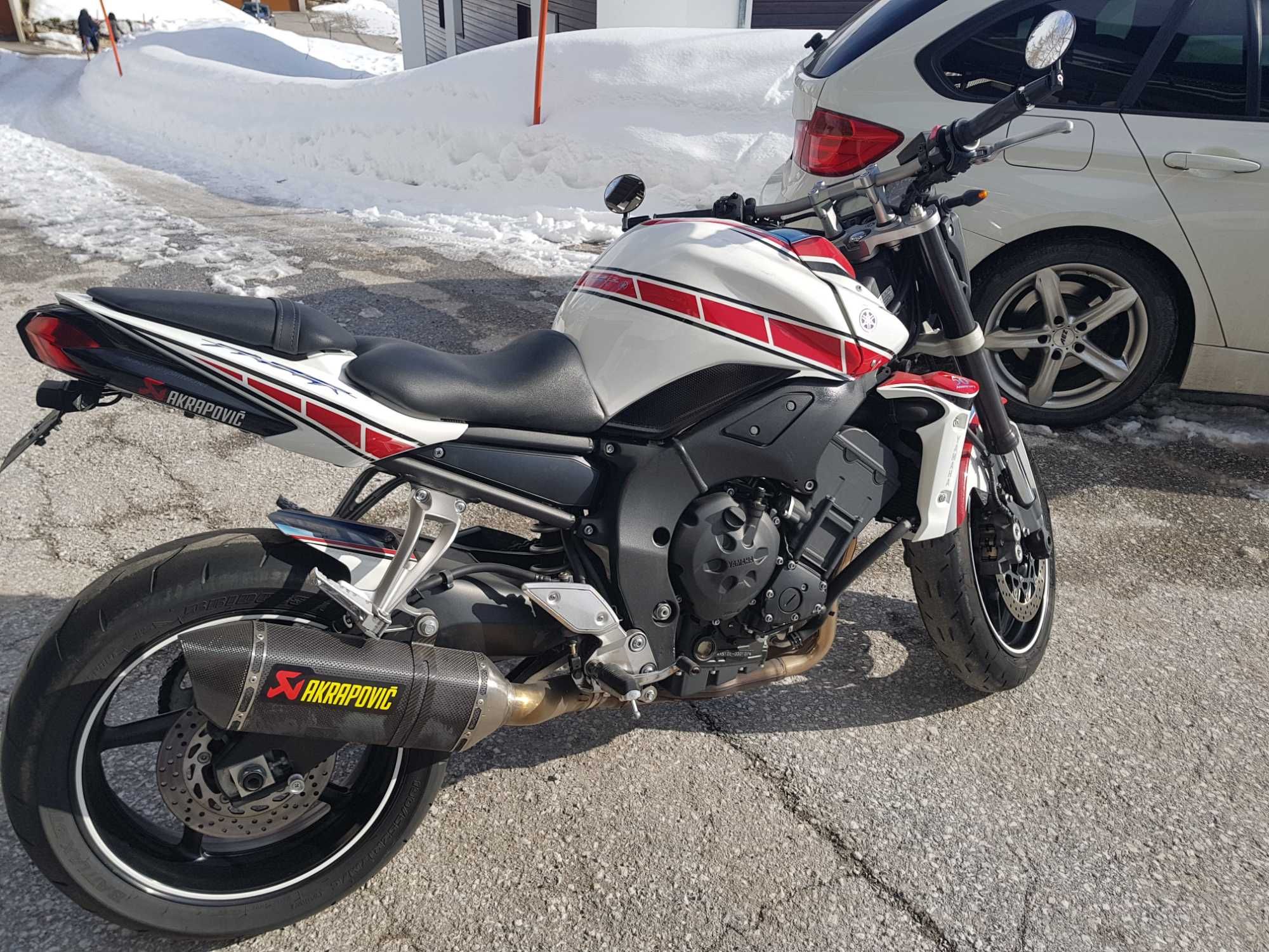 Yamaha fz1n como nova