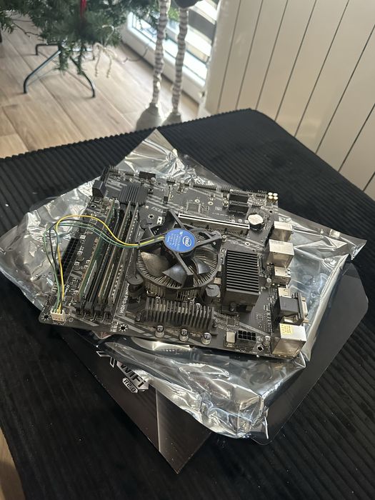 I5-10400 + msi b460m + 24gb RAM