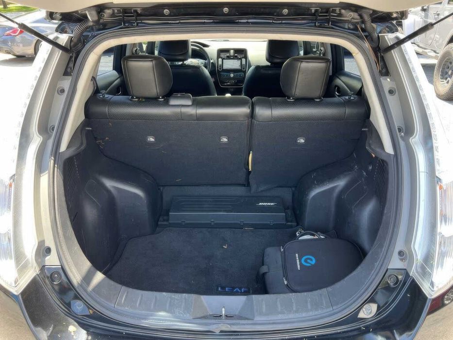 Nissan LEAF SL      2015