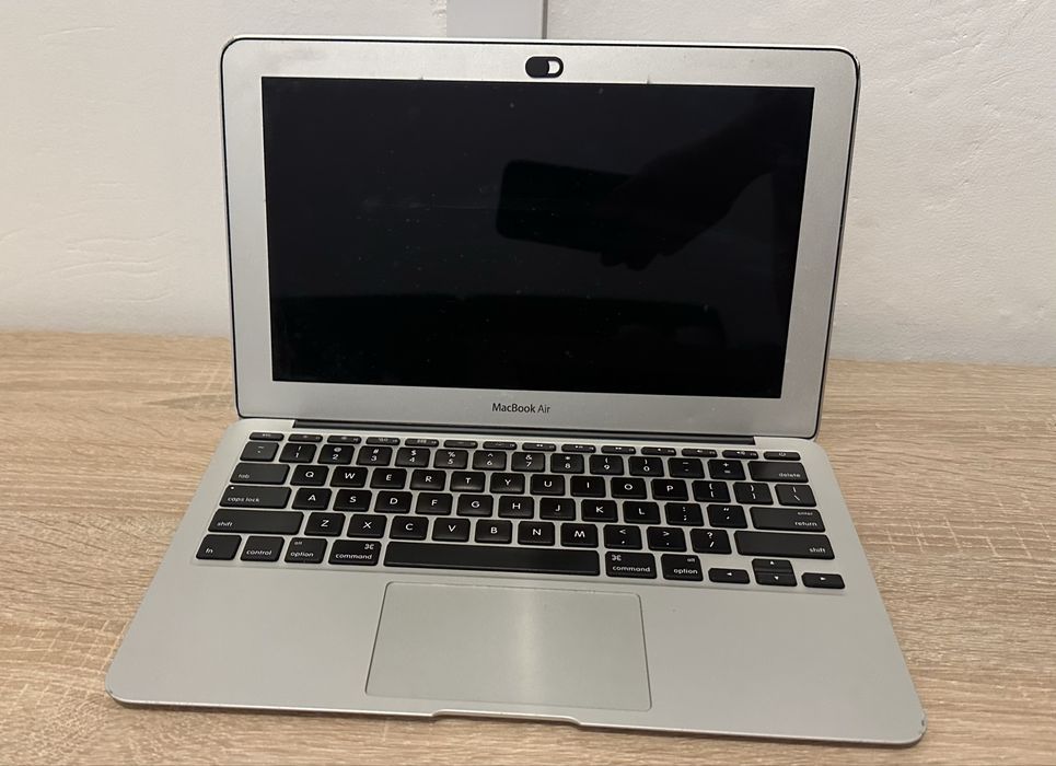 Tani Laptop Macbook Air 11" !! Najnowszy MacOS Sequoia!! SSD!! DOWÓZ!!