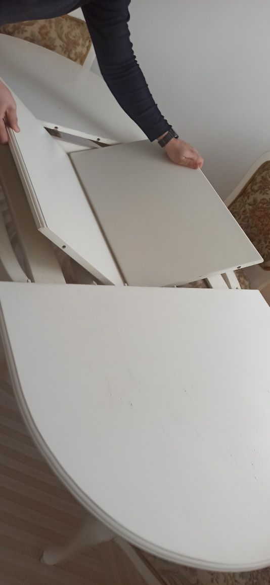 komplet mebli stół i 4 krzesła