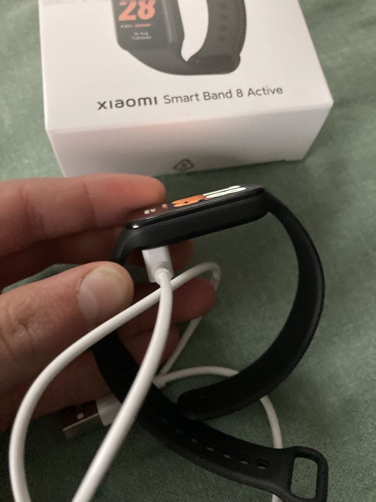 Продам Фітнес браслет Xiaomi Smart Band 8 Active