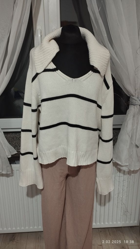 Sweter oversize z kołnierzem szerokie rękawy