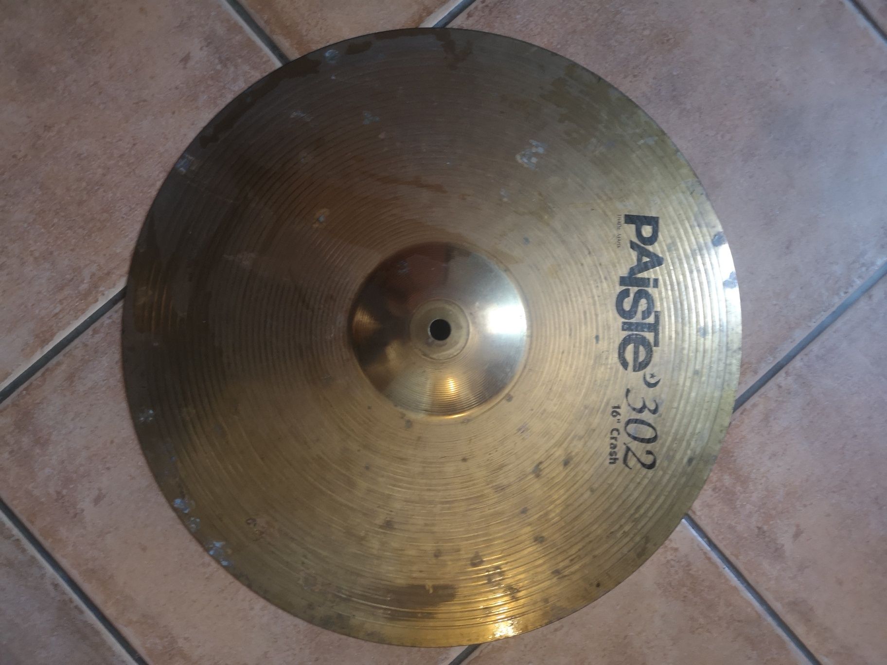 Pratos de bateria Paiste