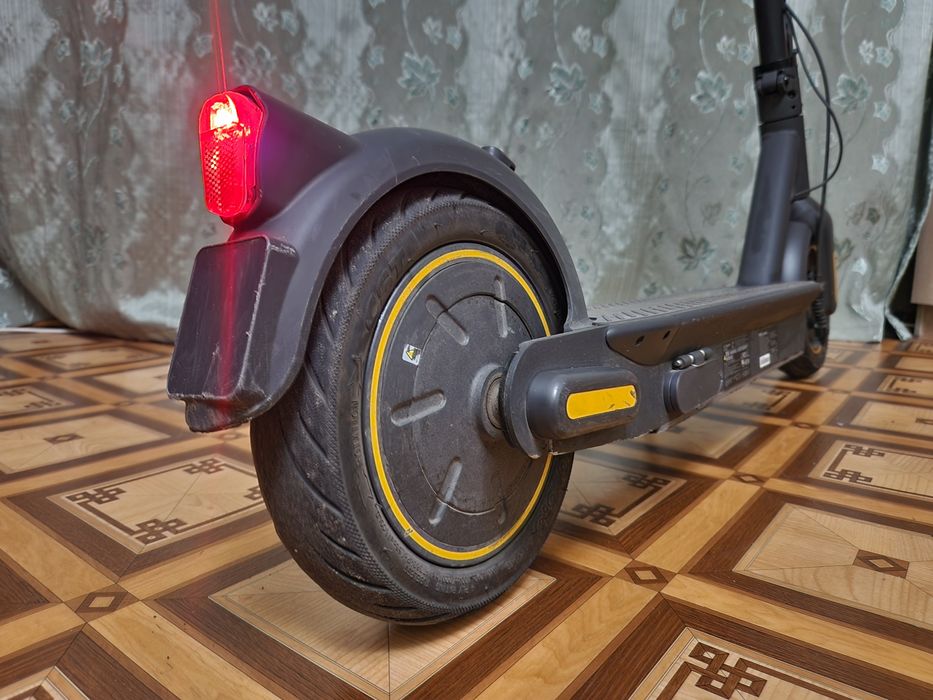Електросамокат Ninebot Kickscooter g30e ii
