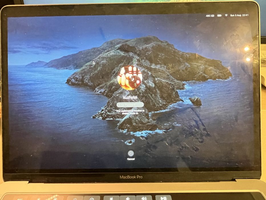 MacBook Pro 13” A1706 – do wymiany ekranu