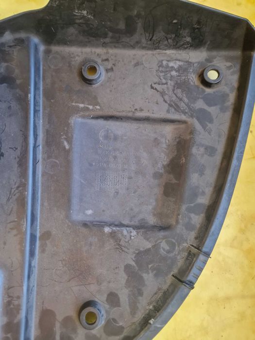 Osłona Akumulatora Audi TT8N 8N0.103.927.B