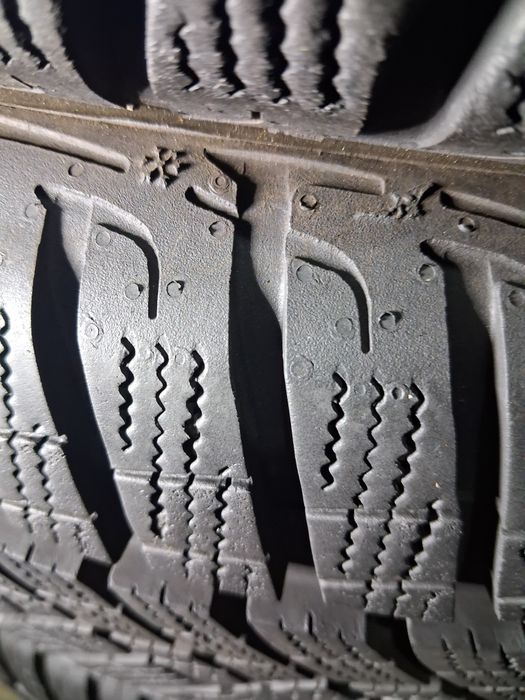 Шини 215/55 17 Goodyear UltraGrip Performance комплект зима