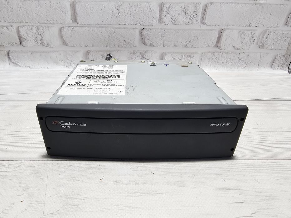 Оригінальна магнітола / Тюнер Cabasse Renault Laguna 2 (8200526767)